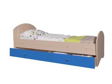 Кровать односпальная детская Мозайка без бортиков, корпус Млечный дуб/фасад Синий (ламели) в Южно-Сахалинске