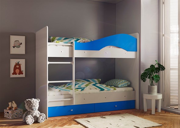 Кровать двухъярусная Мая с 2 ящиками на щитах, корпус Млечный дуб, фасад Синий в Южно-Сахалинске - изображение