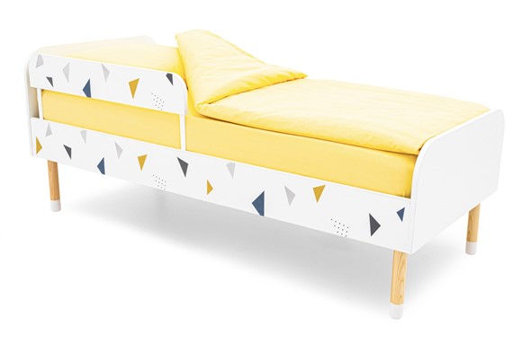 Кровать детская Stumpa Классика "Треугольники желтый, синий" в Южно-Сахалинске - изображение