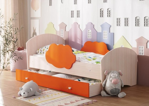Кровать с бортиками Тучка с ящиком, корпус Дуб млечный, фасад Оранжевый в Южно-Сахалинске - изображение