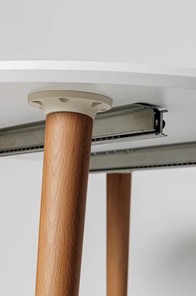 Кухонный стол круглый Белая Эмаль д. 100 см МДФ ножки светлый орех в Южно-Сахалинске - предосмотр 18