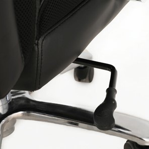 Офисное кресло Brabix Premium Bomer HD-007 (рециклированная кожа, хром, черное) в Южно-Сахалинске - предосмотр 5