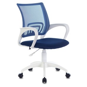 Офисное кресло Brabix Fly MG-396W (с подлокотниками, пластик белый, сетка, темно-синее) 532399 в Южно-Сахалинске