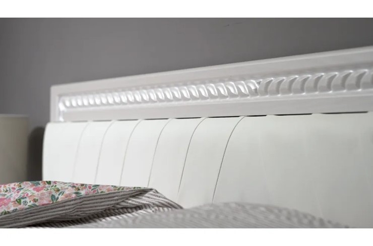 Кровать спальная Гертруда, М8, 160х200 Экокожа с пуговицами без основания, белая лиственница/ясень жемчужный в Южно-Сахалинске - изображение 4
