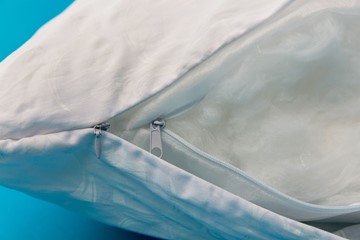 Подушка 50х70 Белый лебедь в Южно-Сахалинске - предосмотр 1